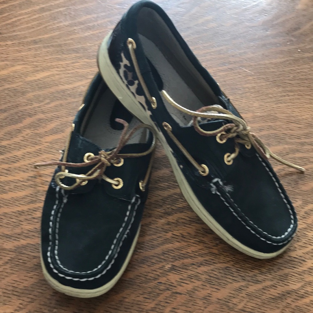 Womens Sperry Black Canvas Boat Shoes with Contrast Stitching. 6 1/2.